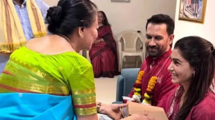  స్నేహితుల సర్‌ప్రైజ్‌తో సమంత సీమంతం..